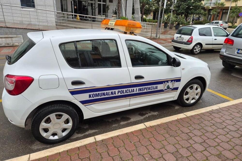 Donirano vozilo, Foto: Opština Tivat