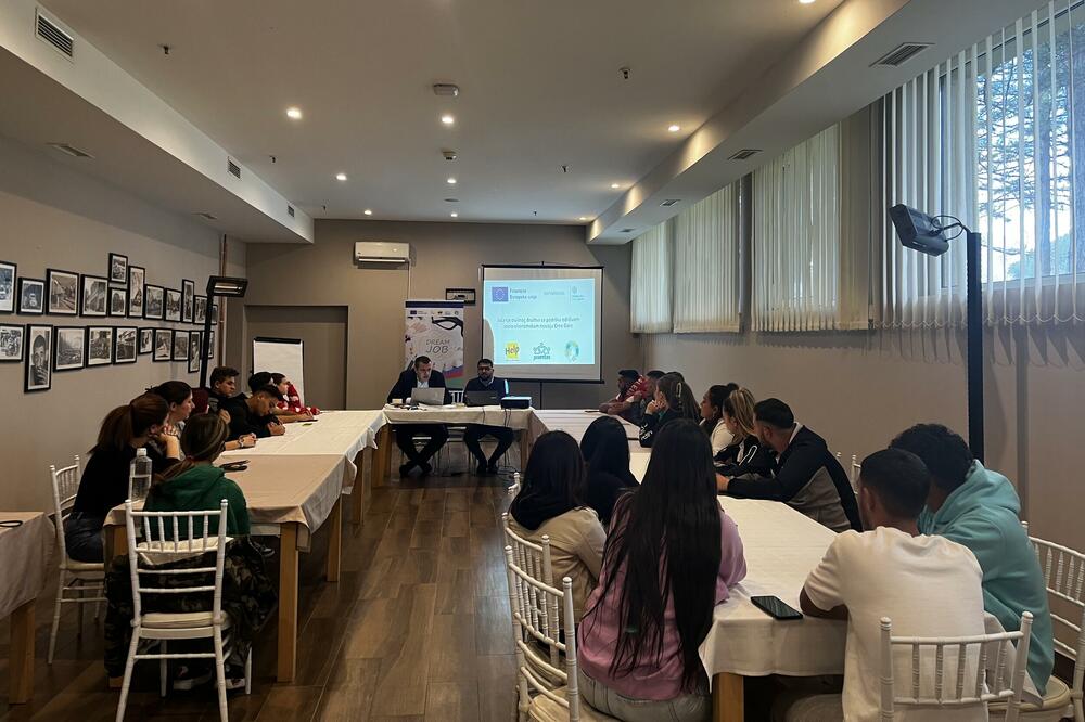 Sa prvog dana treninga, Foto: NVO CAREP