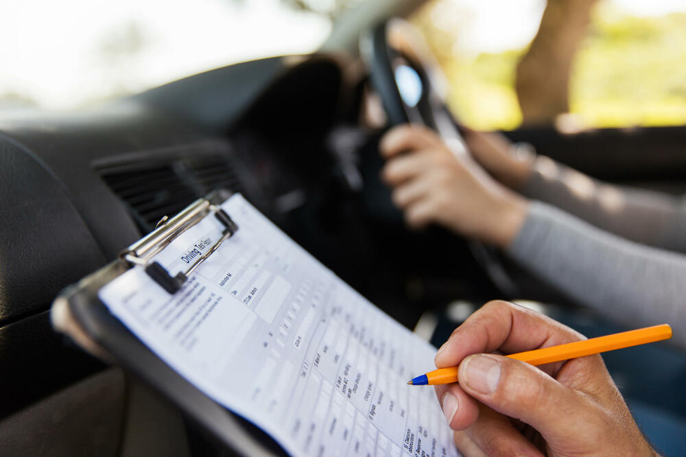 1.017 exams for category C were conducted, passing rate 74 percent, Photo: Shutterstock