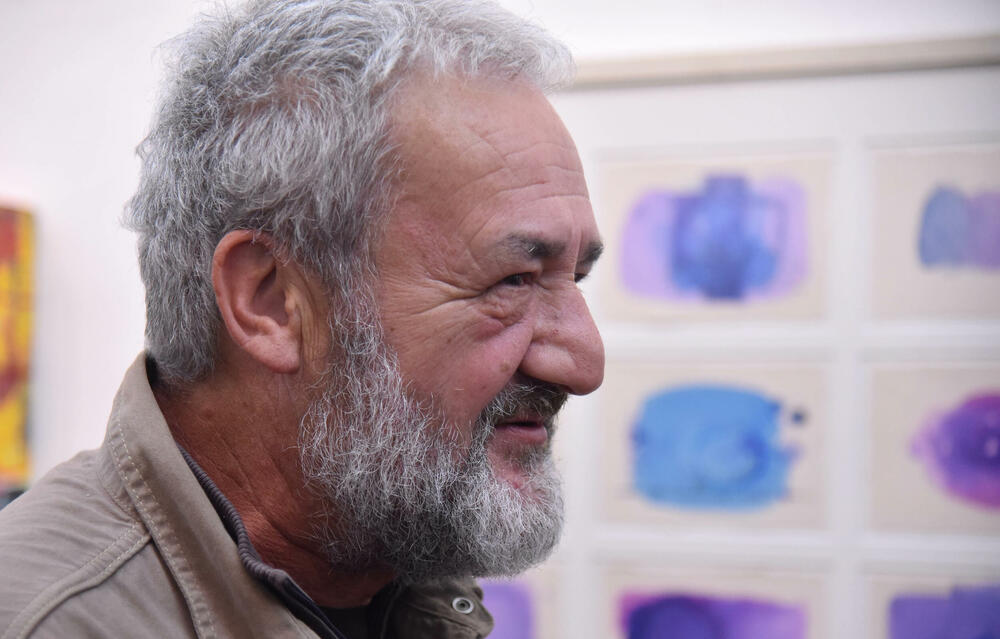 <p>Otvorena tradicionalna izložba ULUCG. Iako se nagrada, nazvana po trojici velikana crnogorske likovne umjetnosti, tradicionalno i simbolično dodjeljuje za crtež, skulpturu i sliku, ove godine to nije bio slučaj</p>