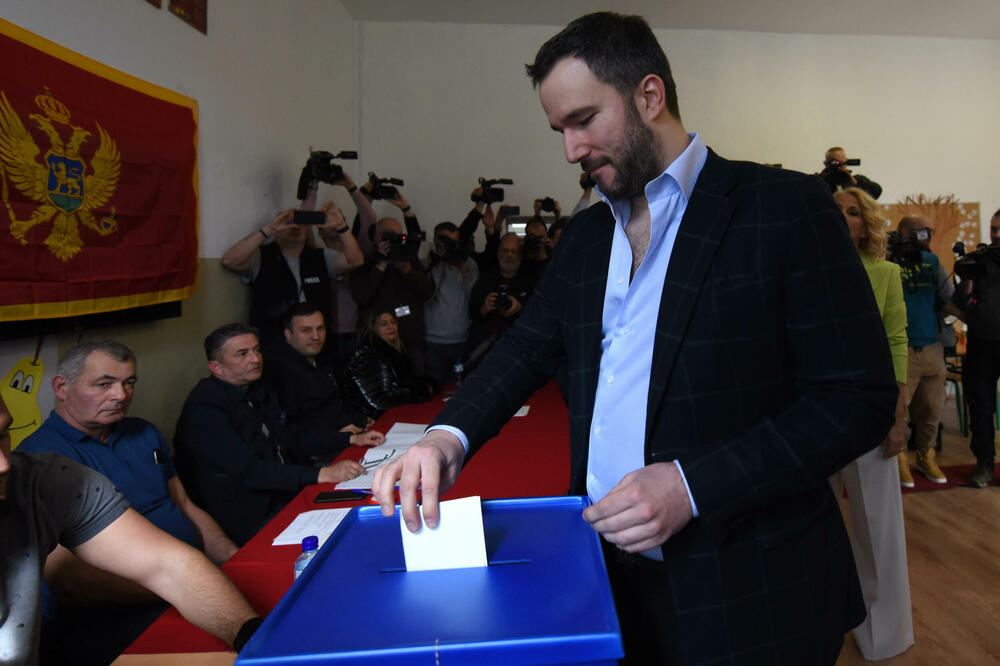 Đukanović stariji preko iste firme ranije zaradio prvi milion: Blažo, Foto: BORIS PEJOVIC