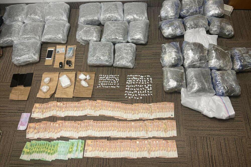 Oduzete stvari, Foto: Uprava policije