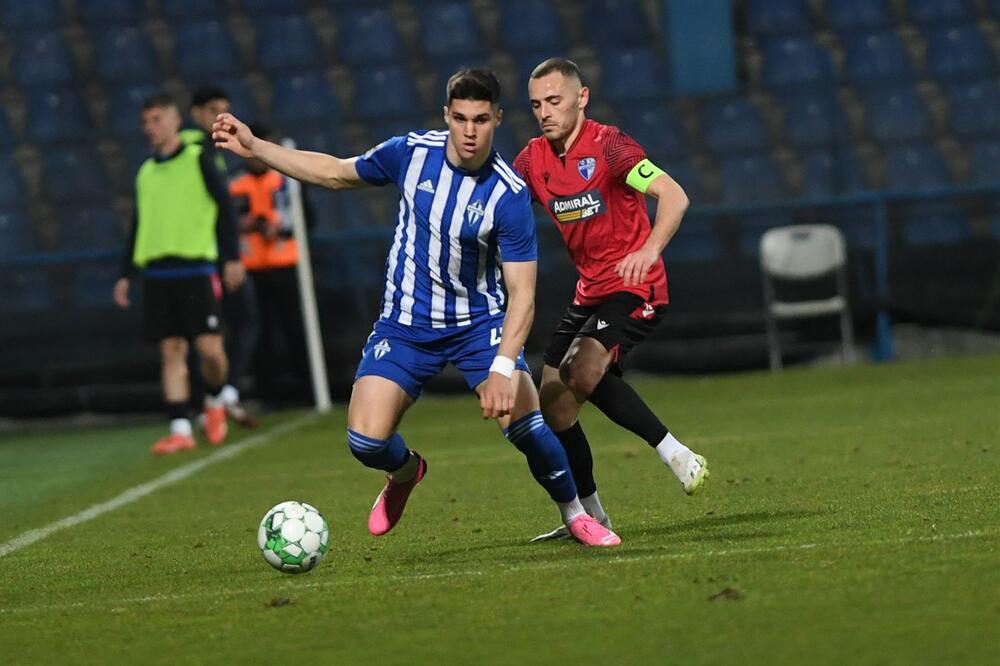 Duel Adžića i Drešaja na ranijem meču Budućnosti i Dečića, Foto: FSCG