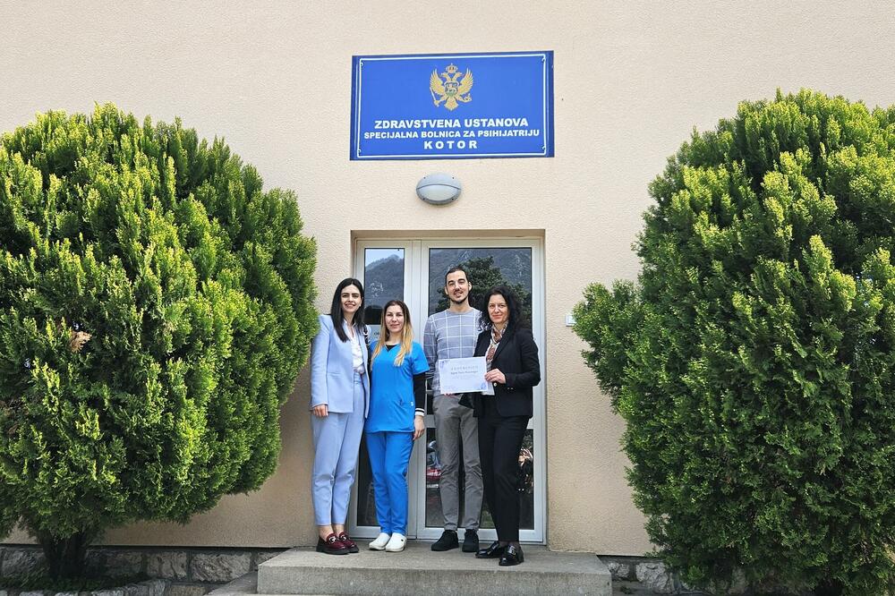 Sa donacije, Foto: Regent