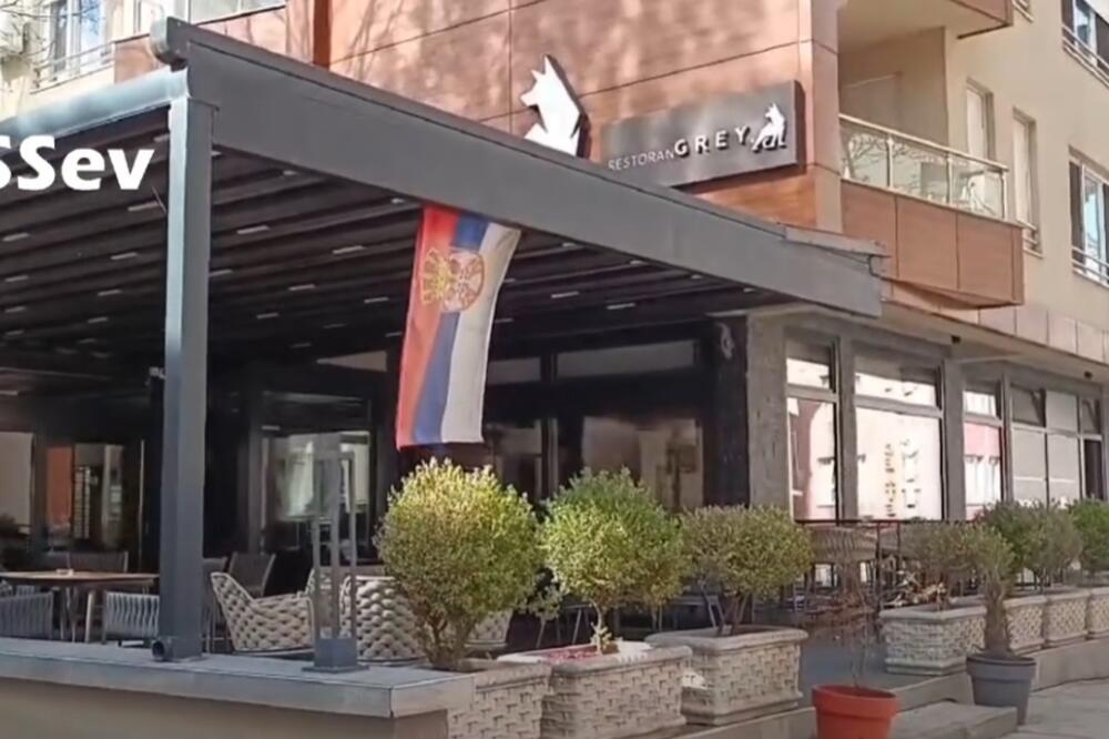 Detalj ispred restorana, Foto: Screenshot/Youtube/KoSSev