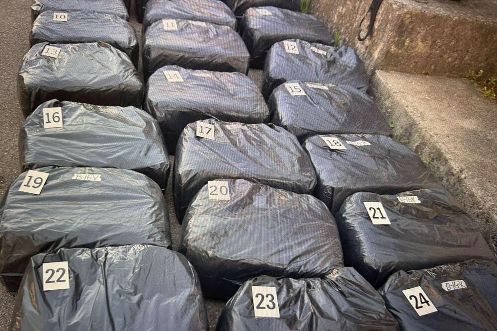 Zaplijenjeni rezani duvan, Foto: Uprava policije