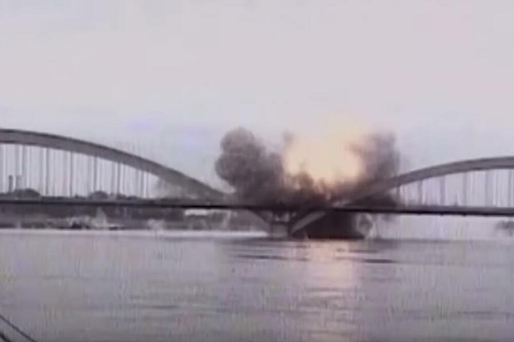 NATO pogađa jedan od mostova u Srbiji, Foto: Printscreen YouTube