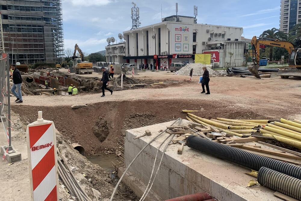 Radovi u centru Budve, Foto: Vuk Lajović