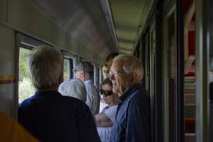 Željeznički prevoz turističku sezonu počeo sa dva vanredna voza od...