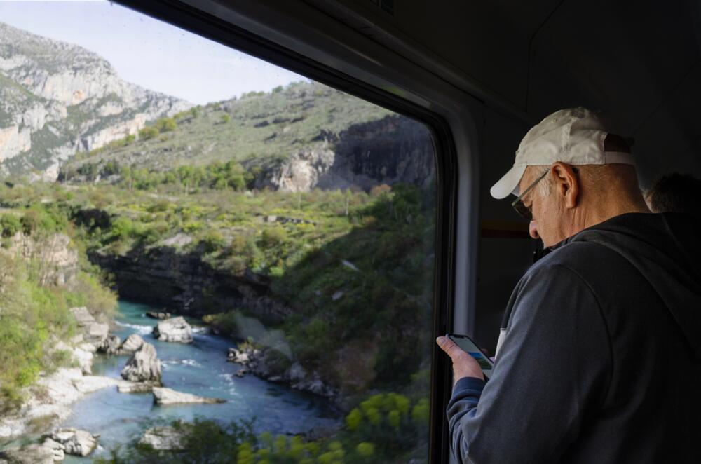 <p>“Pokretanjem ovih vozova i drugima u najavi, možemo smatrati da je turistička sezona u našoj kompaniji zvanično počela"<br /> </p>