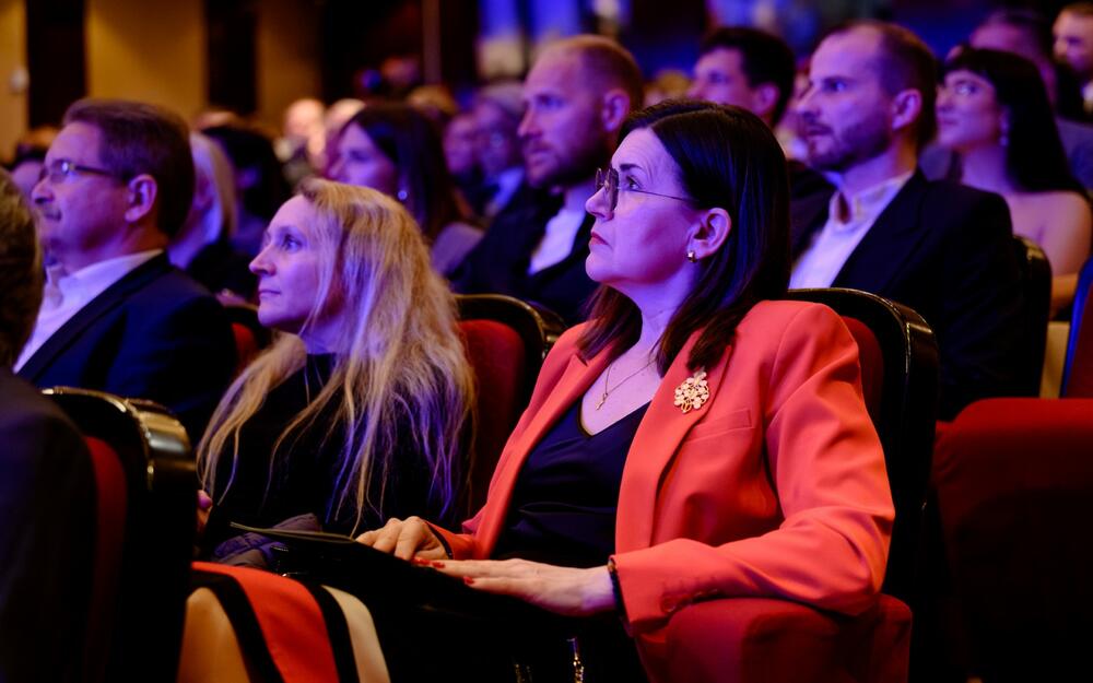 <p>Koncert je rezultat saradnje Fondacije Miloš Karadaglić, Crnogorskog narodnog pozorišta, Muzičkog centra Crne Gore i Ministarstva kulture i medija i, kako je istakao Karadaglić, svi su udružili snage za neku bolju ideju budućnosti</p>