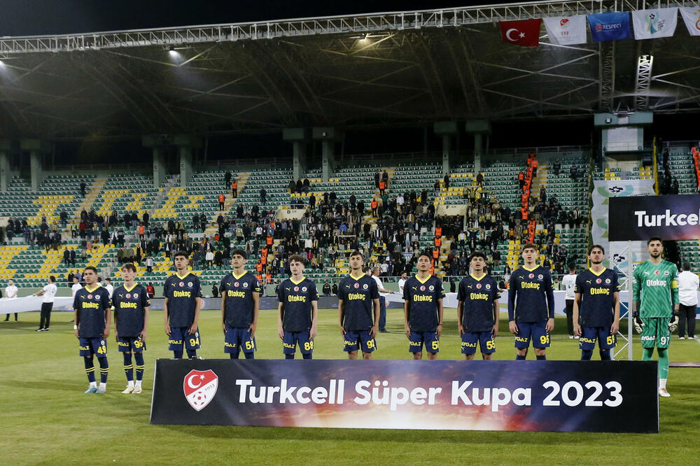 Igrači Fenerbahčea na večerašnjem meču, Foto: Reuters