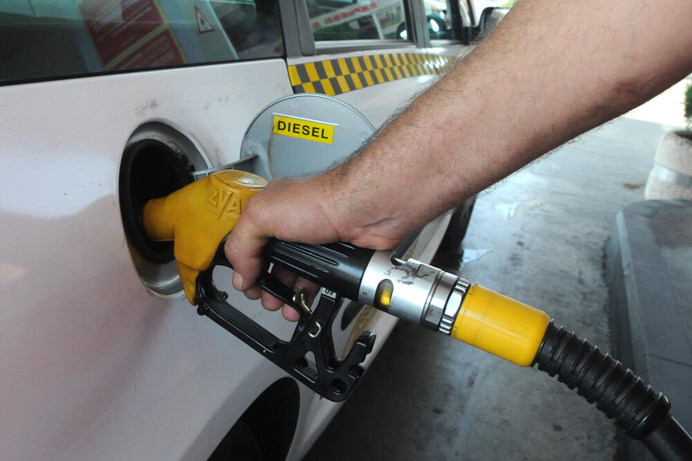 Manje naftne kompanije obavezu prenose na Upravu za ugljovodonike, Foto: Luka Zekovic