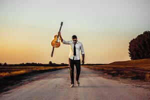 Bojan Gluvajić (Ničim izazvan) za "Vijesti": Sve nam je teže da...