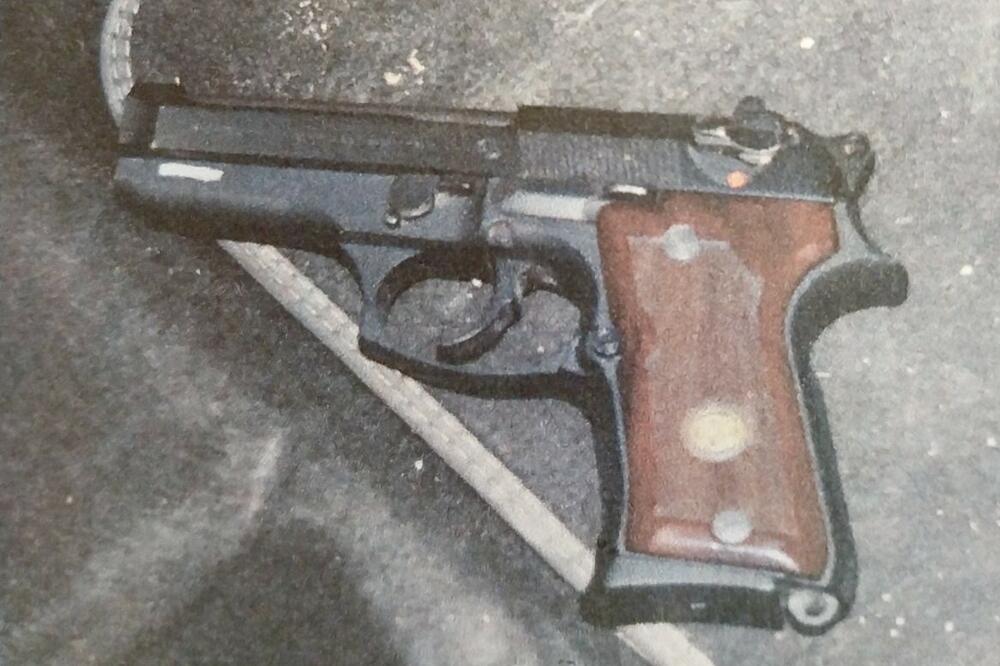 Pronađeni pištolj, Foto: Uprava policije