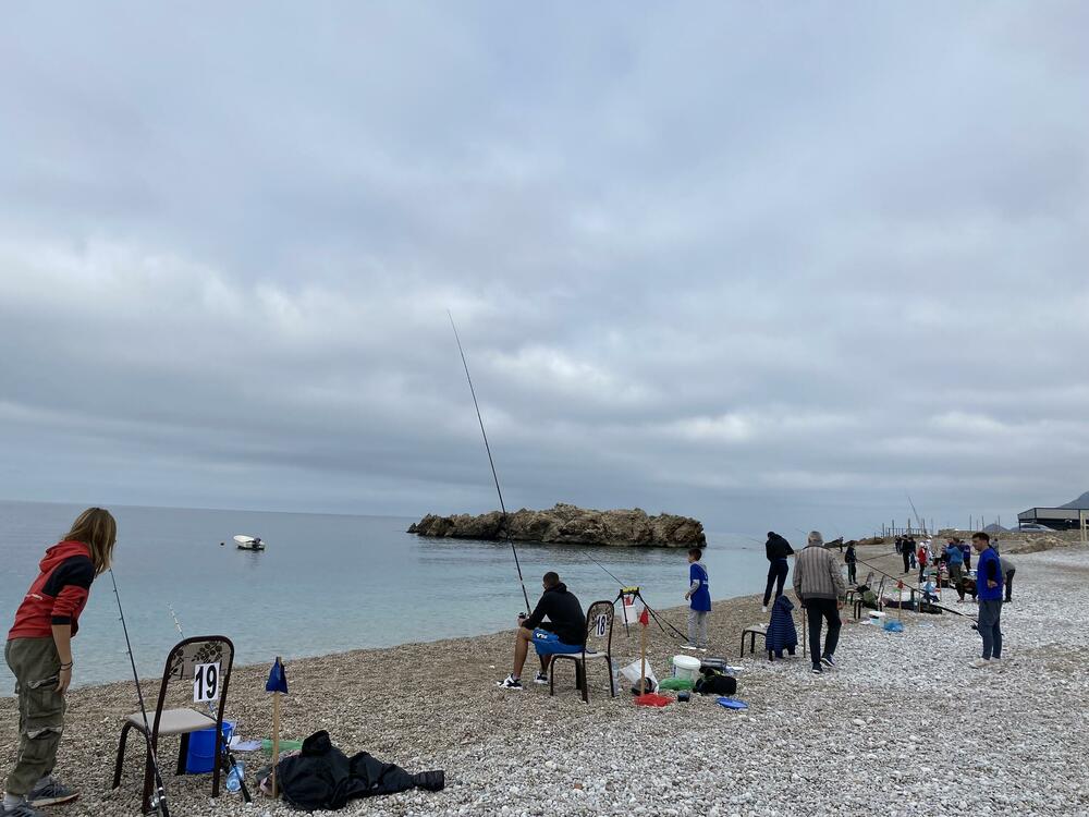 <p>Najveći ulov imao je Goran Boričić iz kluba za sportski ribolov „Igalo“ koji je ulovio tri kila i 180 grama ribe</p>