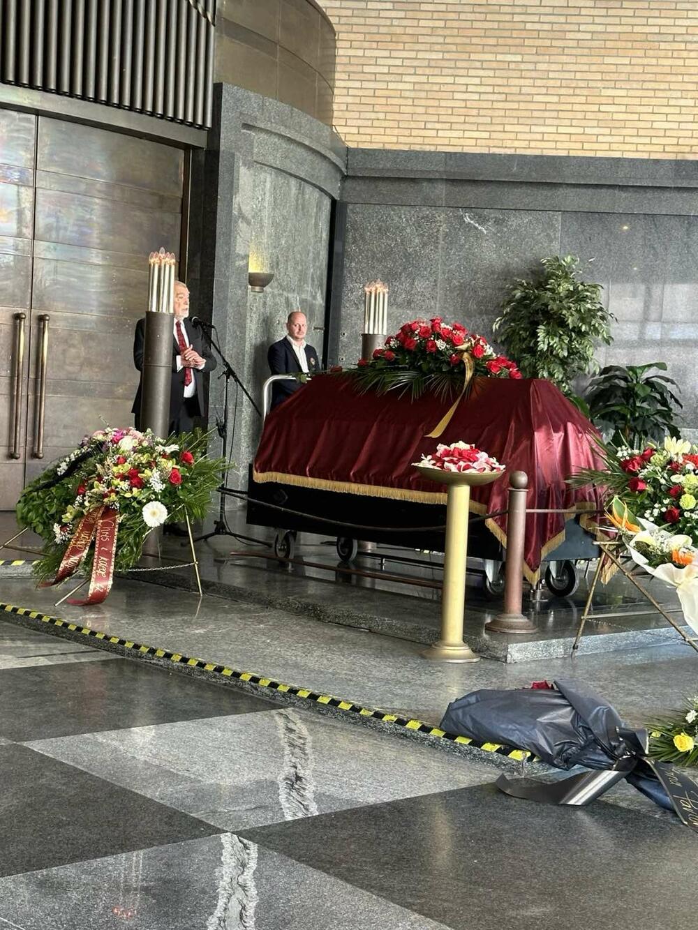 <p>Bulajić, najpoznatiji po ratnim dramama i spektaklima o Drugom svjetskom ratu, umro je u utorak u 97. godini života nakon kratke bolesti</p>