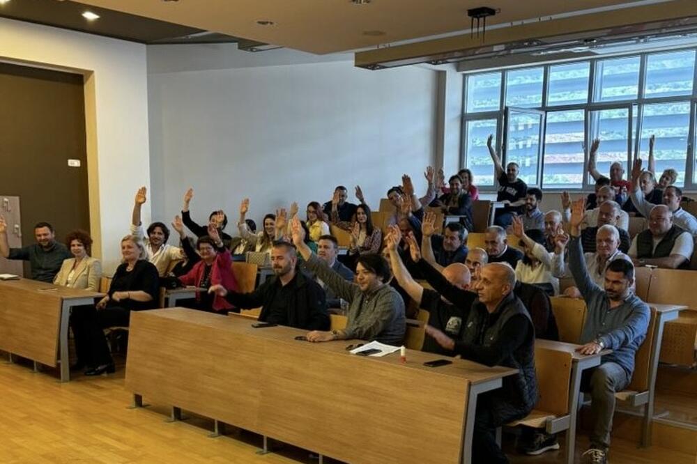 Sa sjednice, Foto: DPS Budva