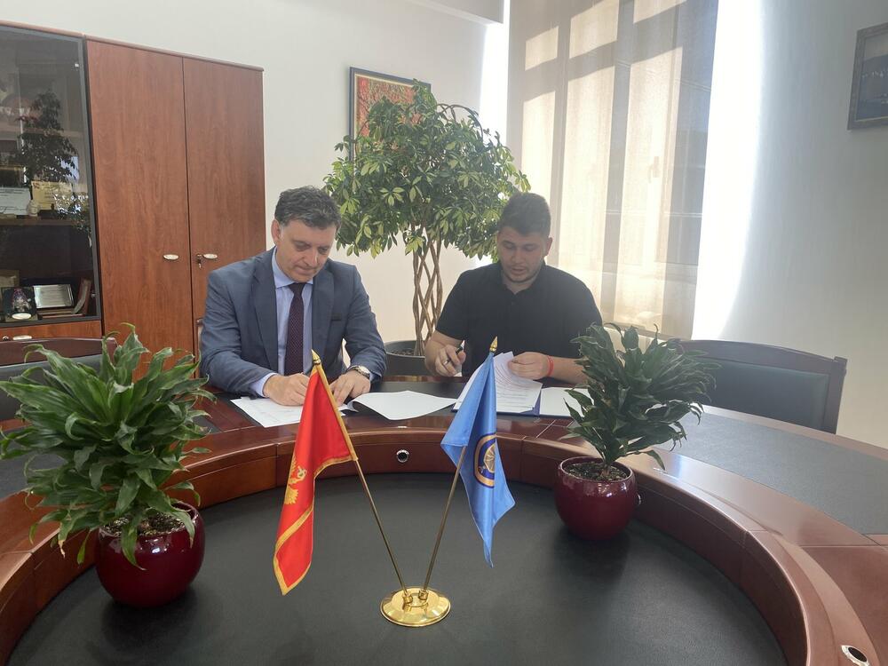 Komnenović i Rama koji je otpočeo radni angažman u Opštini Tivat