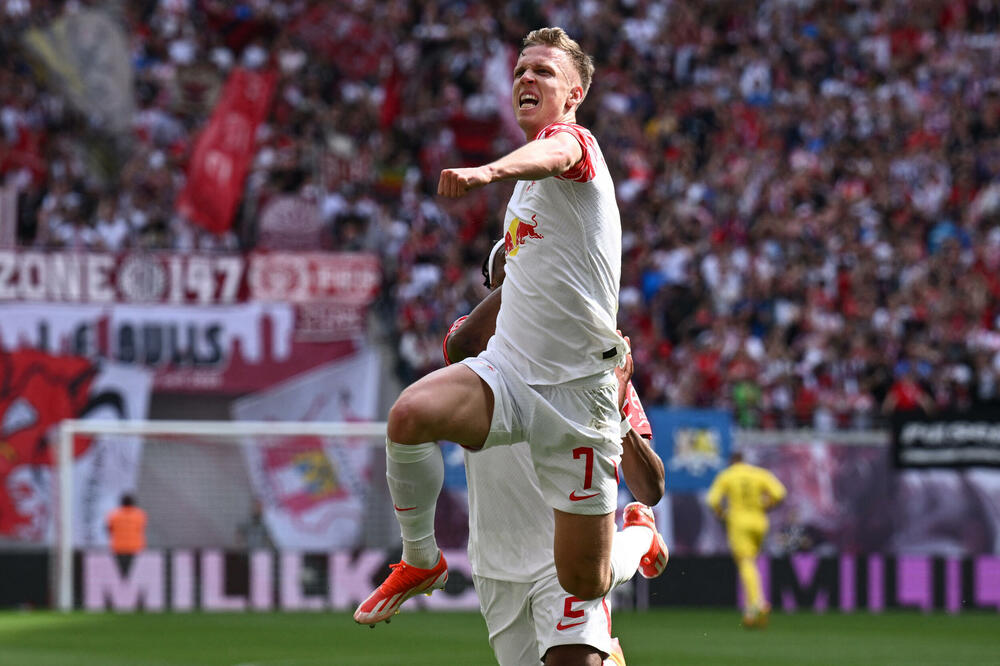 Gol i asistencija za Danija Olma protiv "vukova", Foto: REUTERS