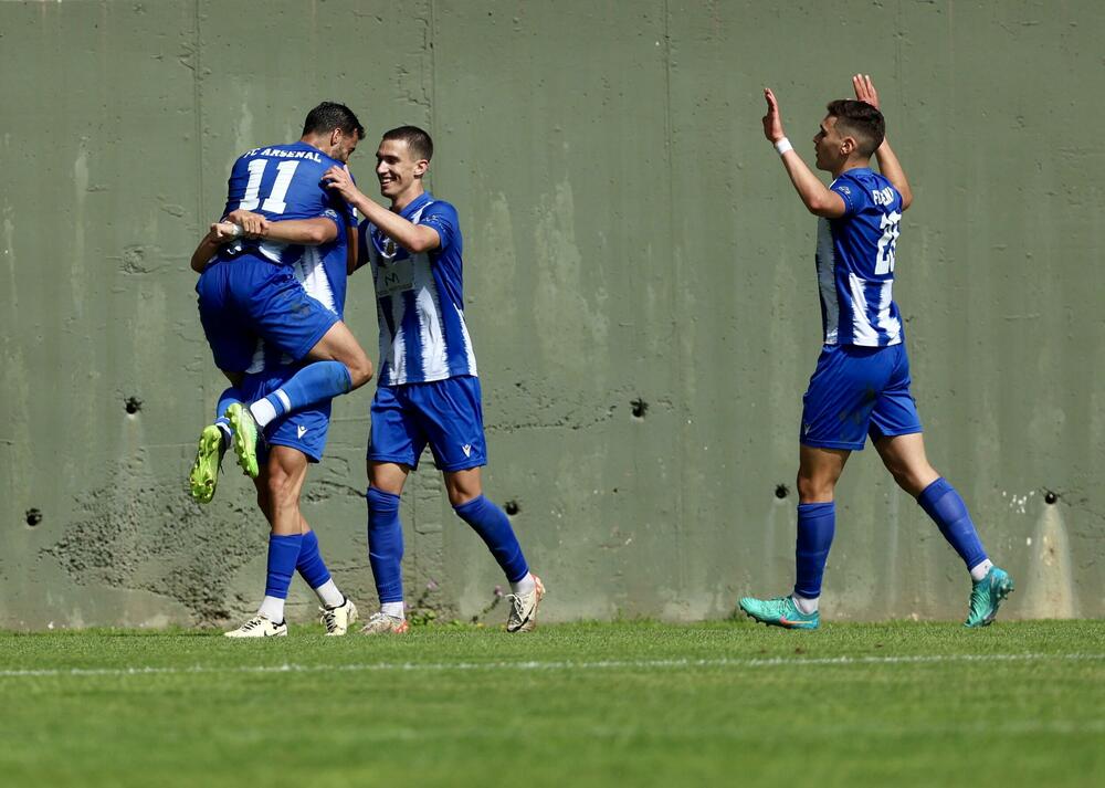 <p>Ekipa Miljana Radovića izgubila u Tivtu od Arsenala - 1:0</p>