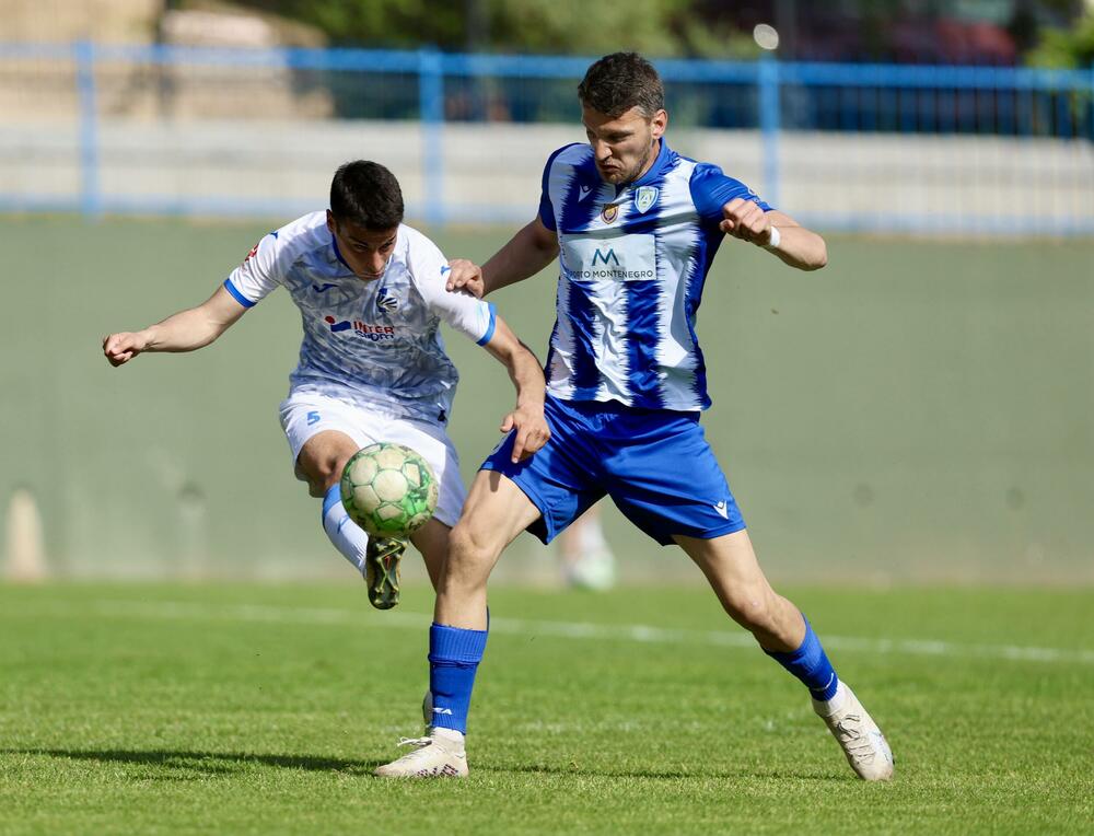 <p>Ekipa Miljana Radovića izgubila u Tivtu od Arsenala - 1:0</p>