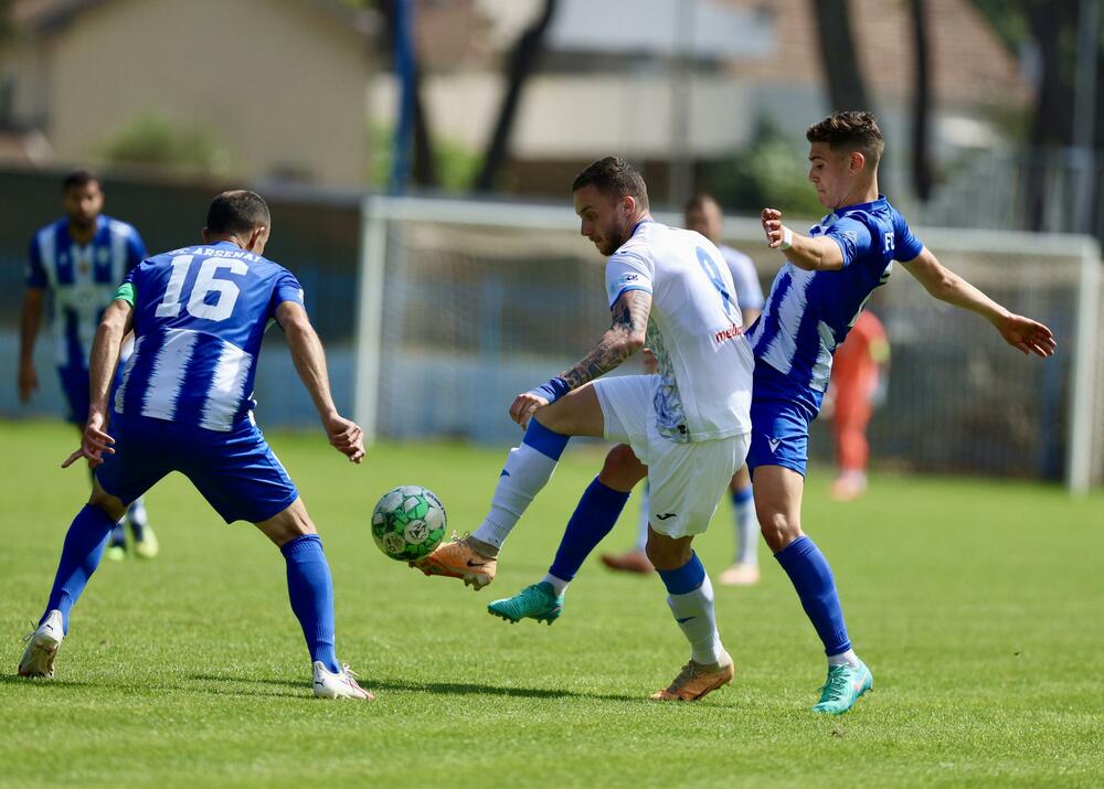 <p>Ekipa Miljana Radovića izgubila u Tivtu od Arsenala - 1:0</p>