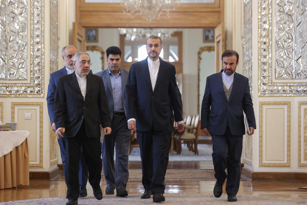Iranski šef diplomatije dolazi na sastanak sa stranim ambasadorima u Teheranu