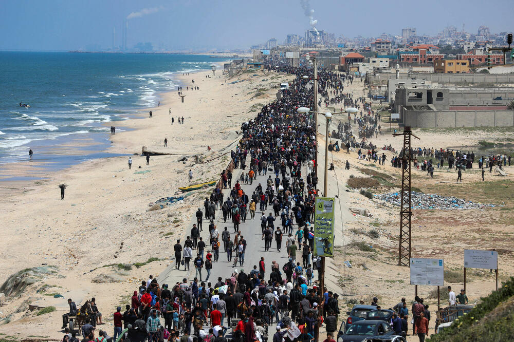 Raseljeni Palestinci pokušavaju da se vrate na sjever Gaze, Foto: Reuters