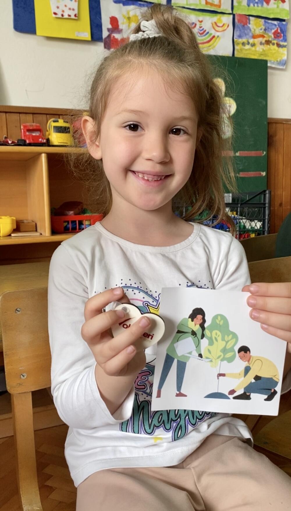 <p>"Edukativne aktivnosti poput ove su značajne za formiranje vrijednosti kod djece već od najmlađeg uzrasta", rekla je Jelena Baltić iz Fondacije Volonteri Crne Gore</p>