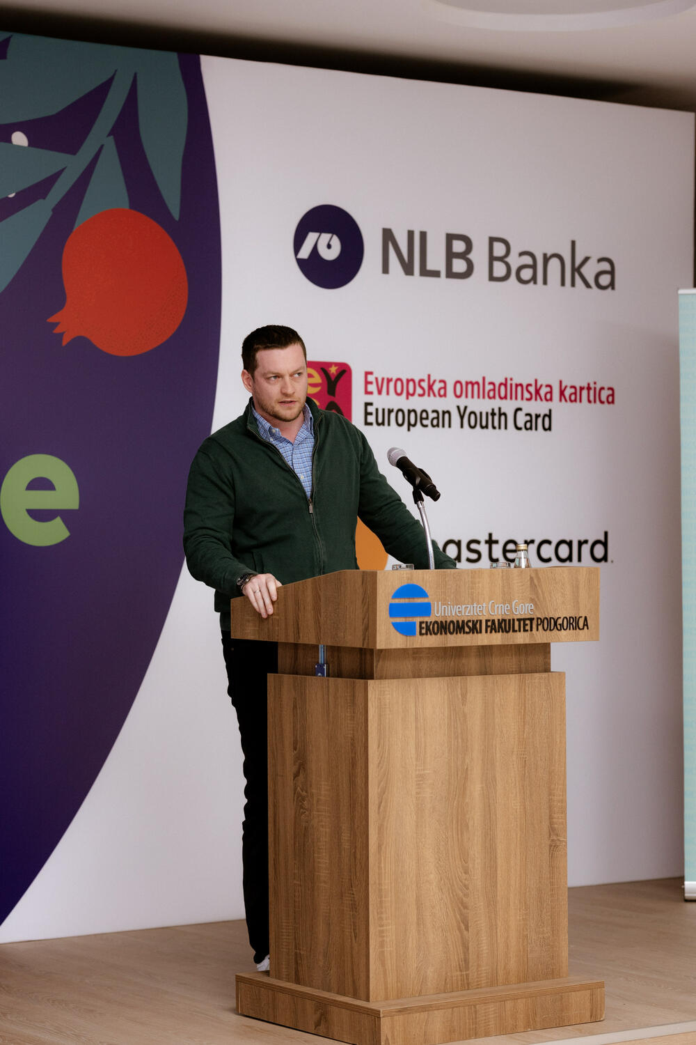 <p>Za mlade širom Crne Gore, NLB Banka i Evropska omladinska kartica u saradnji sa kompanijom Mastercard pripremili su brojne povoljnosti i mogućnosti, a u povodu prvog rođendana od lansiranja Frendi debitne platne kartice od reciklirane plastike, koja je namijenjena mladima od 13 do 29 godina.</p>  <p> </p>