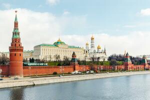 Kremlin: Any new US military aid to Ukraine will not...