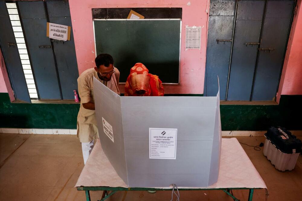 <p>Opšti izbori koji se održavaju u Indiji mogli bi da budu jedni od najvećih i najdužih u istoriji zemlje. Ko učestvuje, kakva su pravila i ko bi mogao da pobijedi?</p>