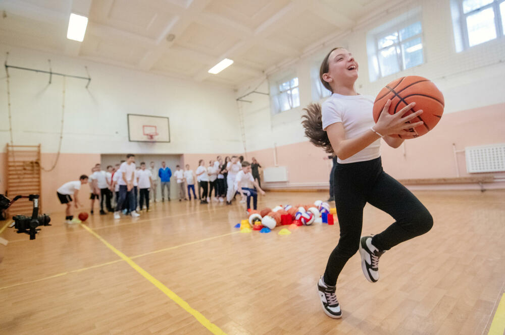 <p><strong>Još jedna donacija Olimpijske mreže OŠ ”Milorad Musa Burzan”</strong></p>