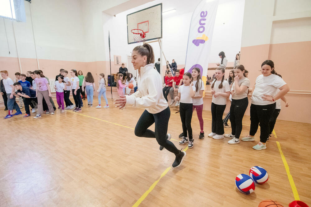 <p><strong>Još jedna donacija Olimpijske mreže OŠ ”Milorad Musa Burzan”</strong></p>