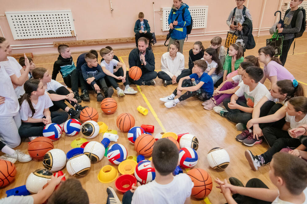 <p><strong>Još jedna donacija Olimpijske mreže OŠ ”Milorad Musa Burzan”</strong></p>