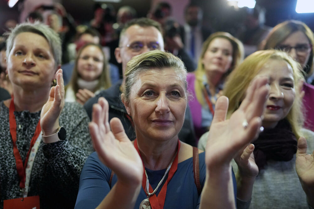 Pristalice SDP-a u sjedištu stranke u srijedu