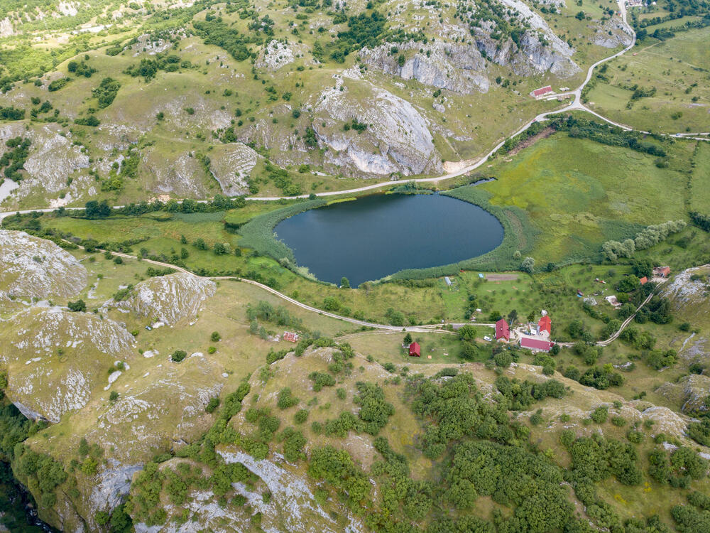 Sela, čista priroda i mir, sve interesantniji za strane turiste: Pošćanska jezera