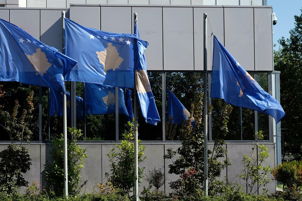 Flags in front of the Government of Kosovo, Photo: Shutterstock