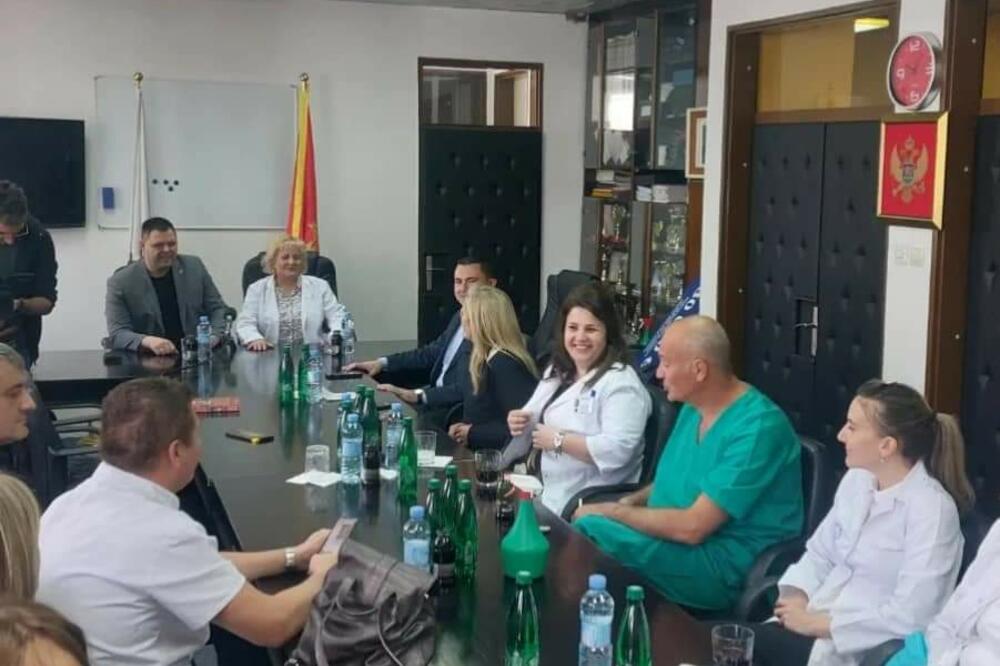 Sa dodjele donacije, Foto: Opština Nikšić