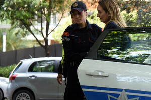 Perović zaradila više od 40.000, ali pozajmila 2.000 eura