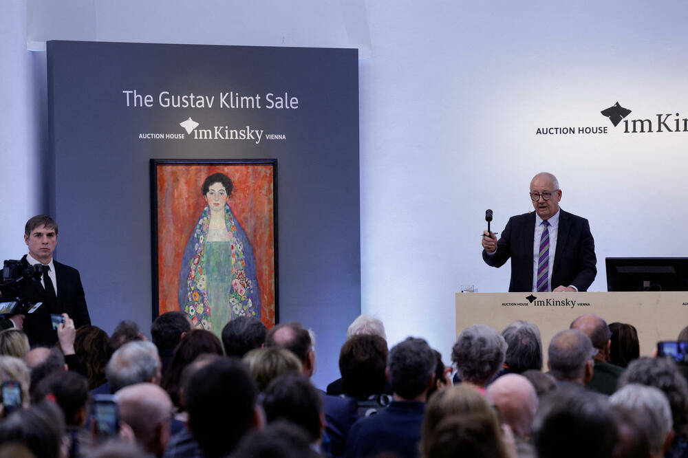 Auction of a painting by Gustav Klimt, "Portrait of Miss Lizer", Photo: Reuters