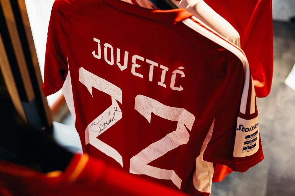 <p>Crnogorski olimpijski komitet (COK) i Rotari klub Kotor pokrenuli su akciju sa ciljem nabavke savremene medicinske opreme za rehabilitaciju od sportskih povreda</p>