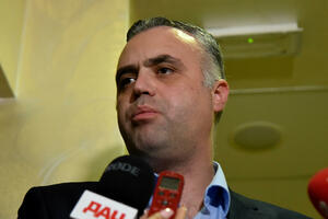 Negotiations of PES and the Movement for Podgorica: And Spadijer's armchair...