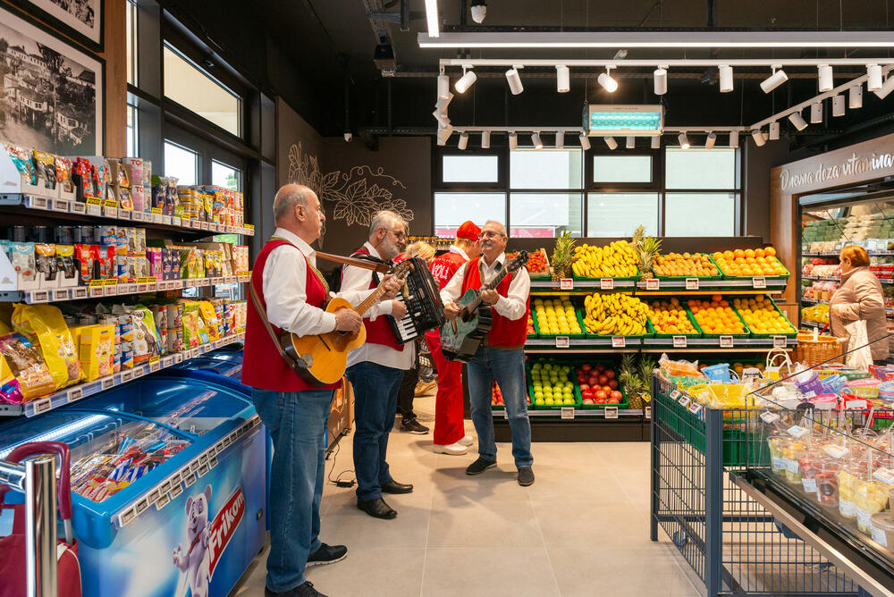 <p>Voli u Staroj varoši</p>