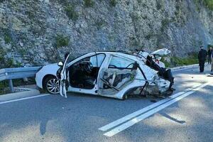 Budva: Collision between bus and car, driver seriously injured