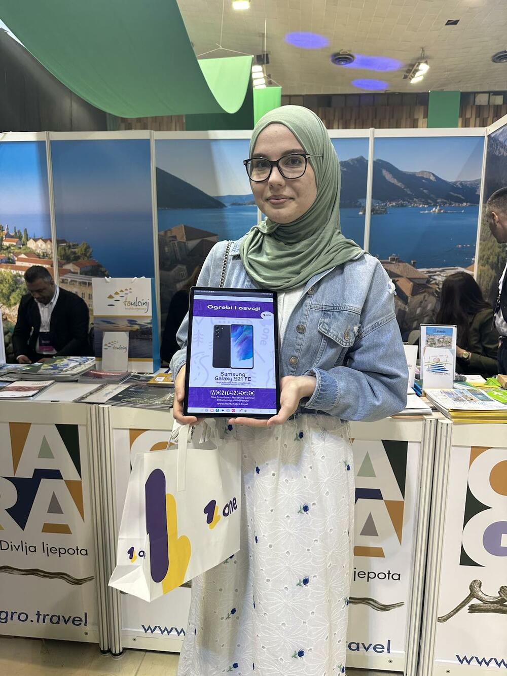 <p>Nacionalna turistička organizacija Crne Gore je na sajmu "Sarajevo Travel Fest" predstavila raznovrsnu turističku ponudu destinacije</p>