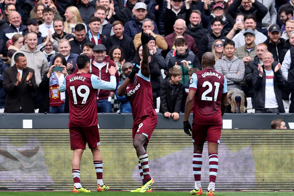 Antonio proslavlja gol, Foto: Reuters