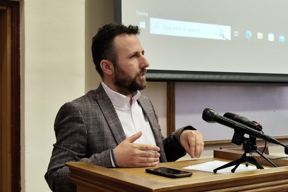 Lakić, Foto: Slađan Fatić