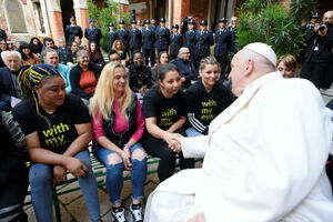 Pope's visit to Venice, meeting with prisoners